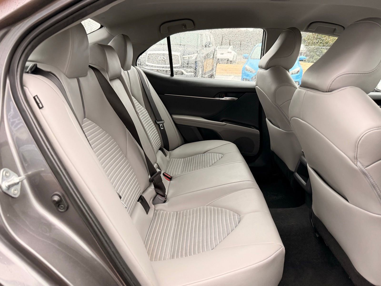 Used 2022 Toyota Camry SE image 18