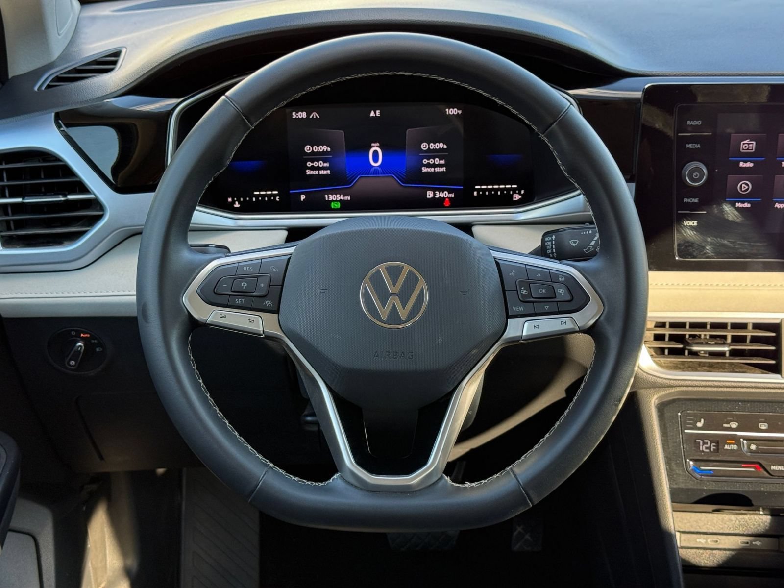 Used 2026 Volkswagen Taos SE AWD/4WD image 27