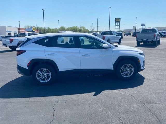 Used 2025 Hyundai Tucson SE AWD/4WD image 7