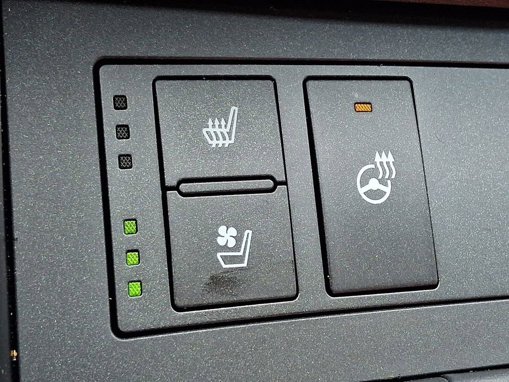 Used 2025 Lexus IS 350 F Sport image 25