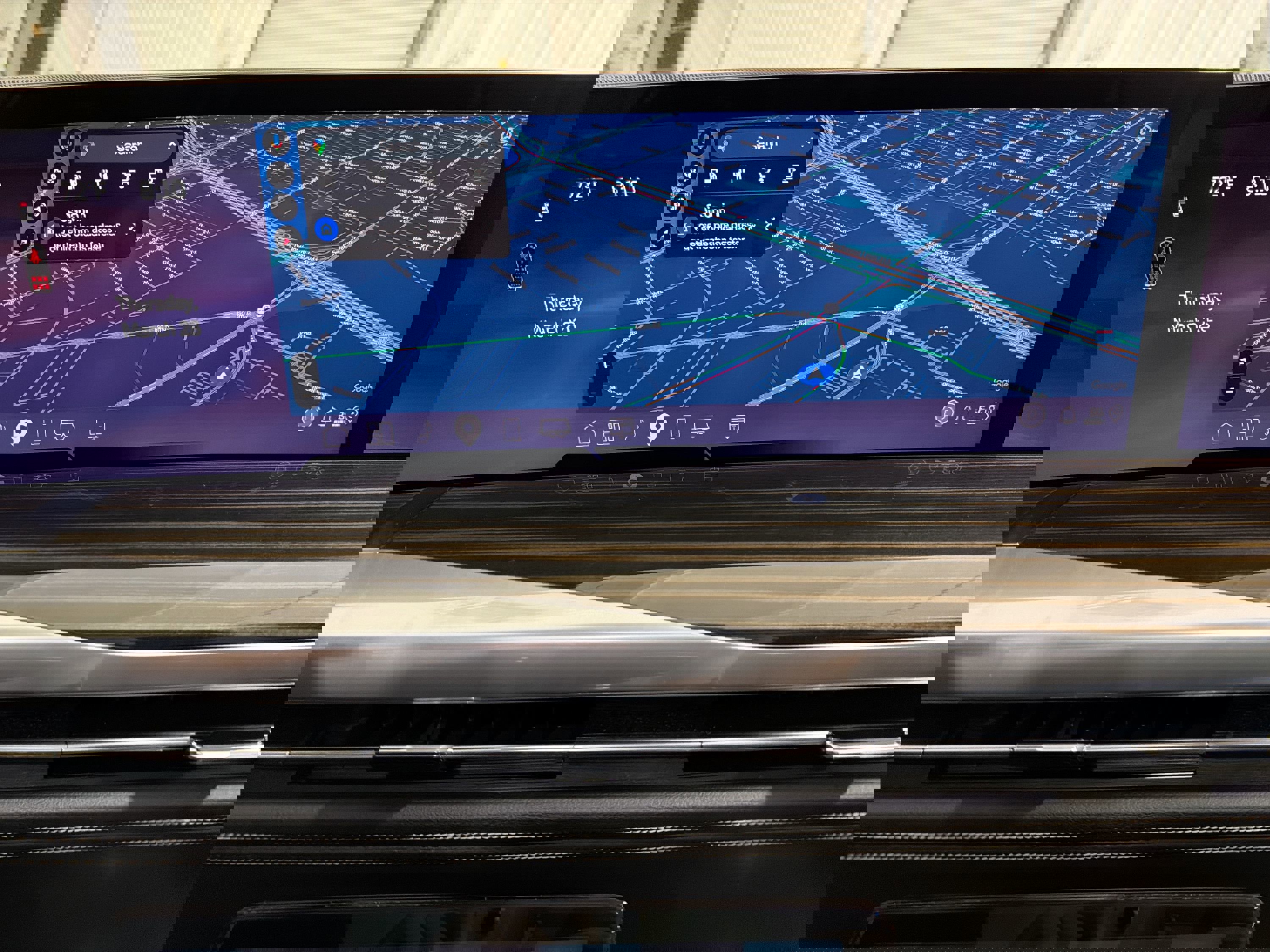 Used 2025 Cadillac Escalade Premium Luxury image 19