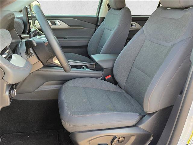 Used 2025 Ford Explorer Active image 19