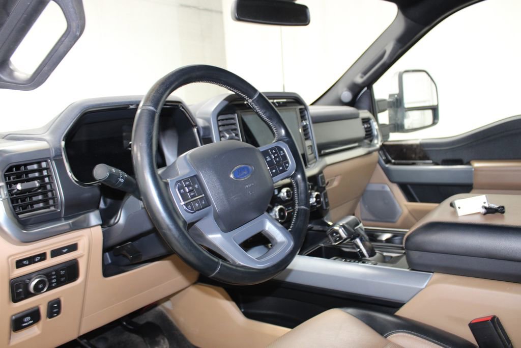 Used 2023 Ford F150 Lariat w/ Trailer Tow Package image 19