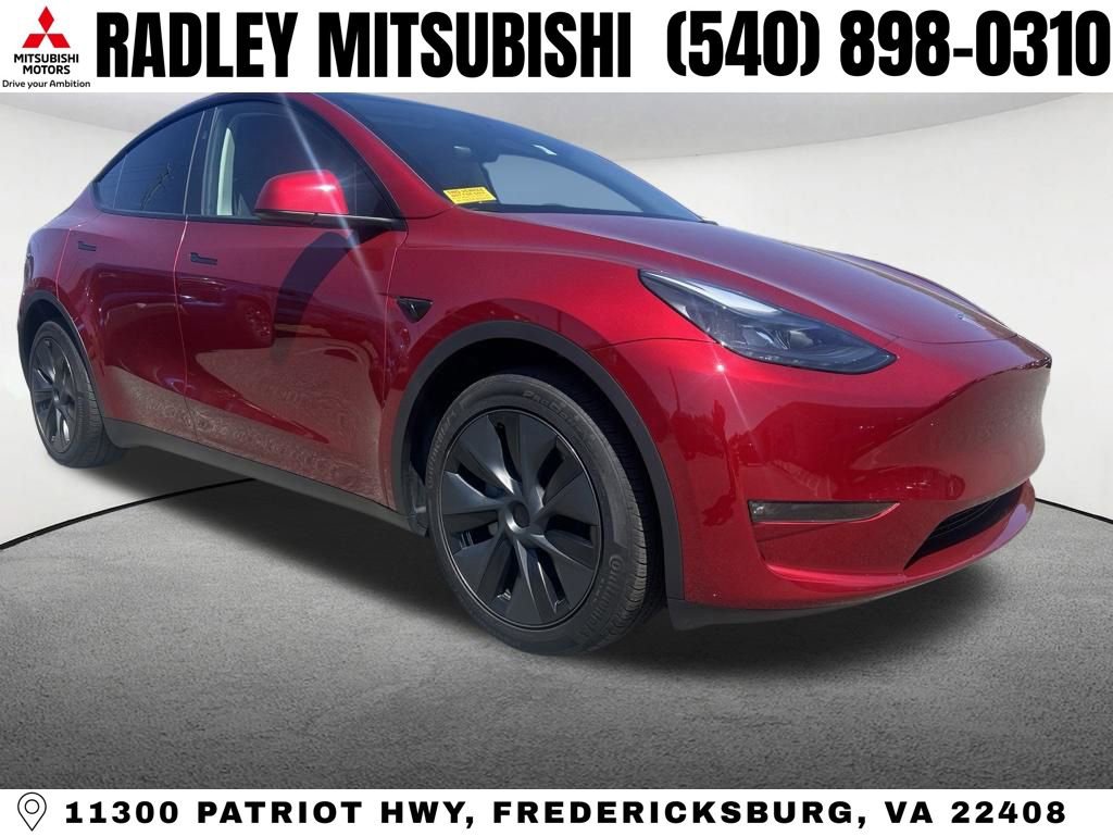 Used 2024 Tesla Model Y Long Range AWD/4WD image 2