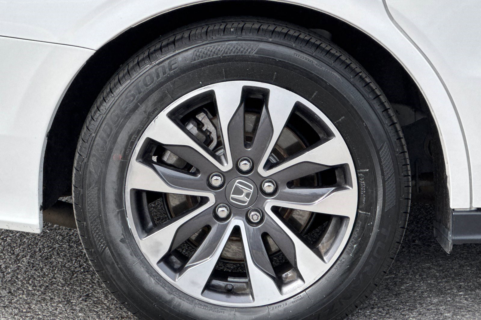 Certified 2024 Honda Odyssey EX-L image 11