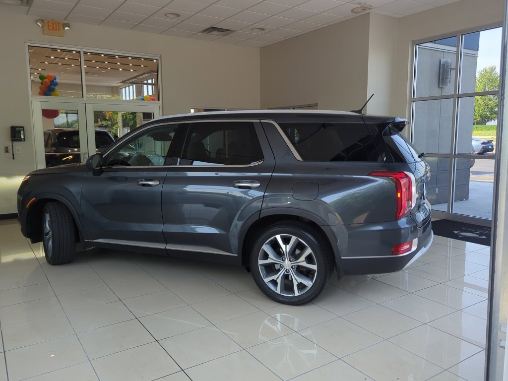 Used 2020 Hyundai Palisade SEL w/ Premium Package image 3