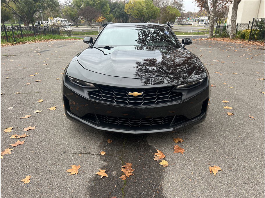 Used 2023 Chevrolet Camaro LT image 2