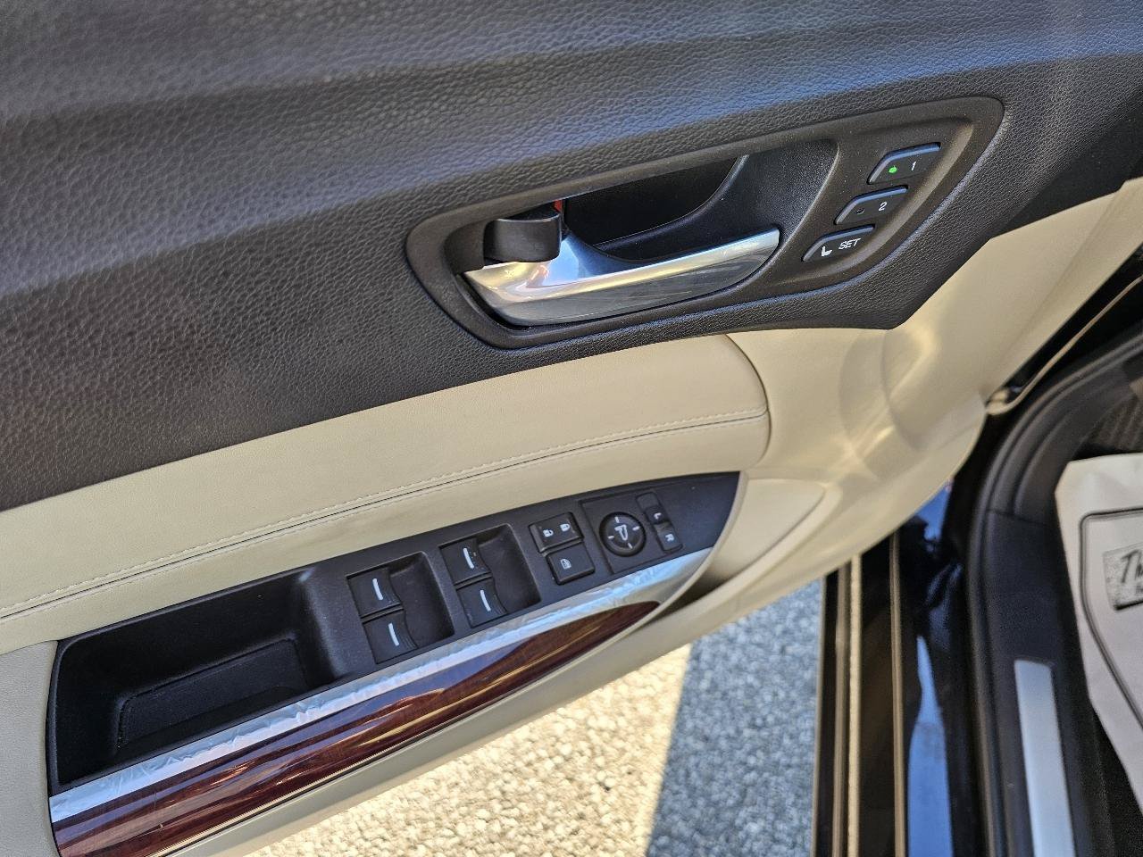 Used 2016 Acura TLX w/ Technology Package FWD image 12