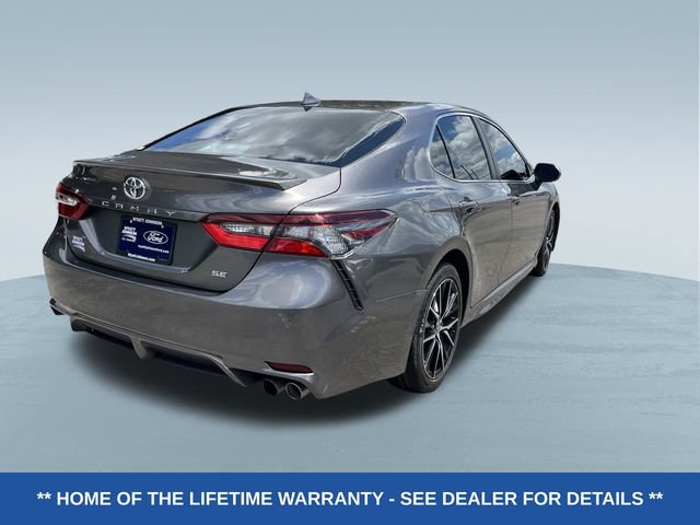 Used 2021 Toyota Camry SE FWD image 2