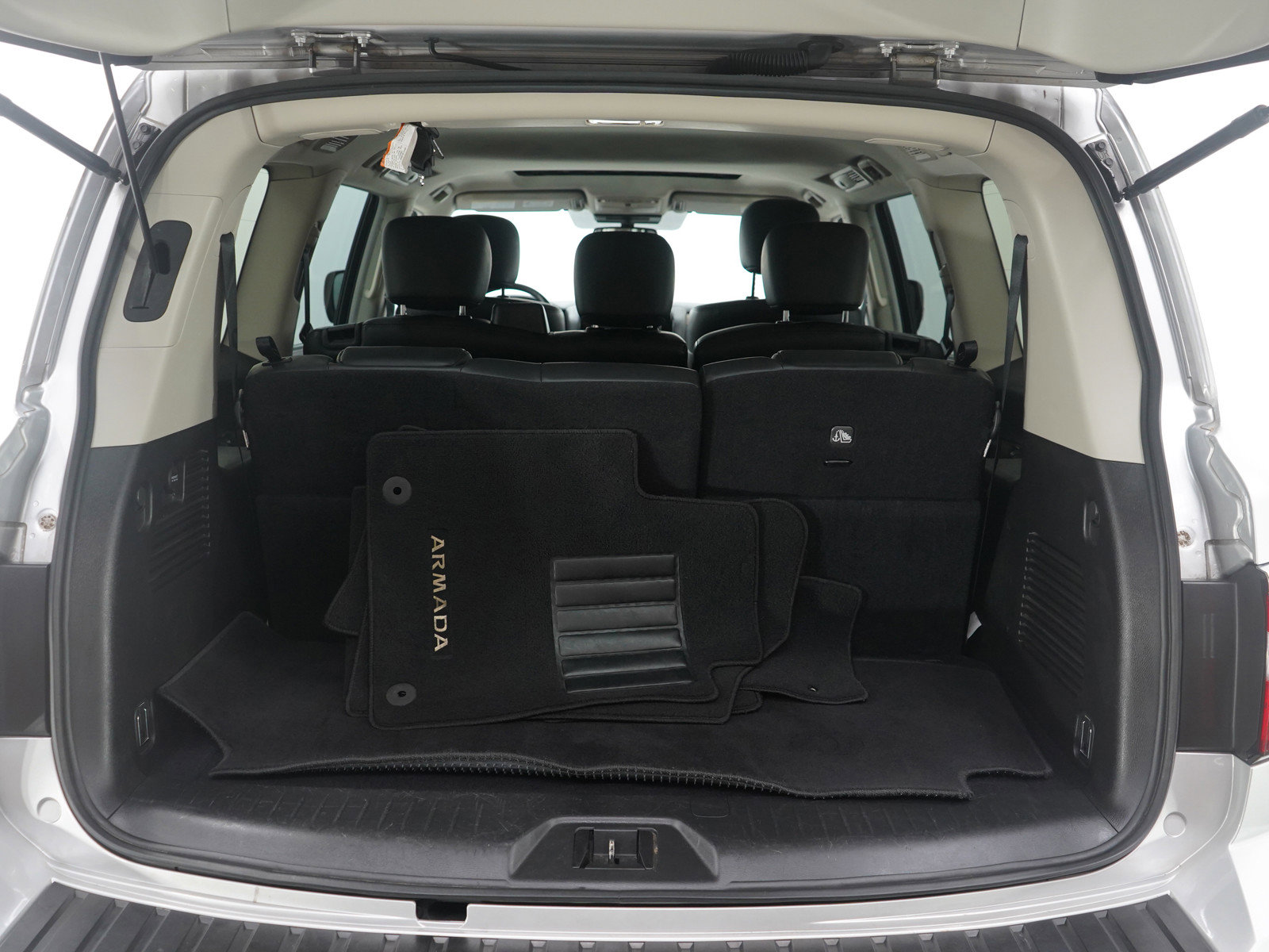 Used 2024 Nissan Armada SL image 21