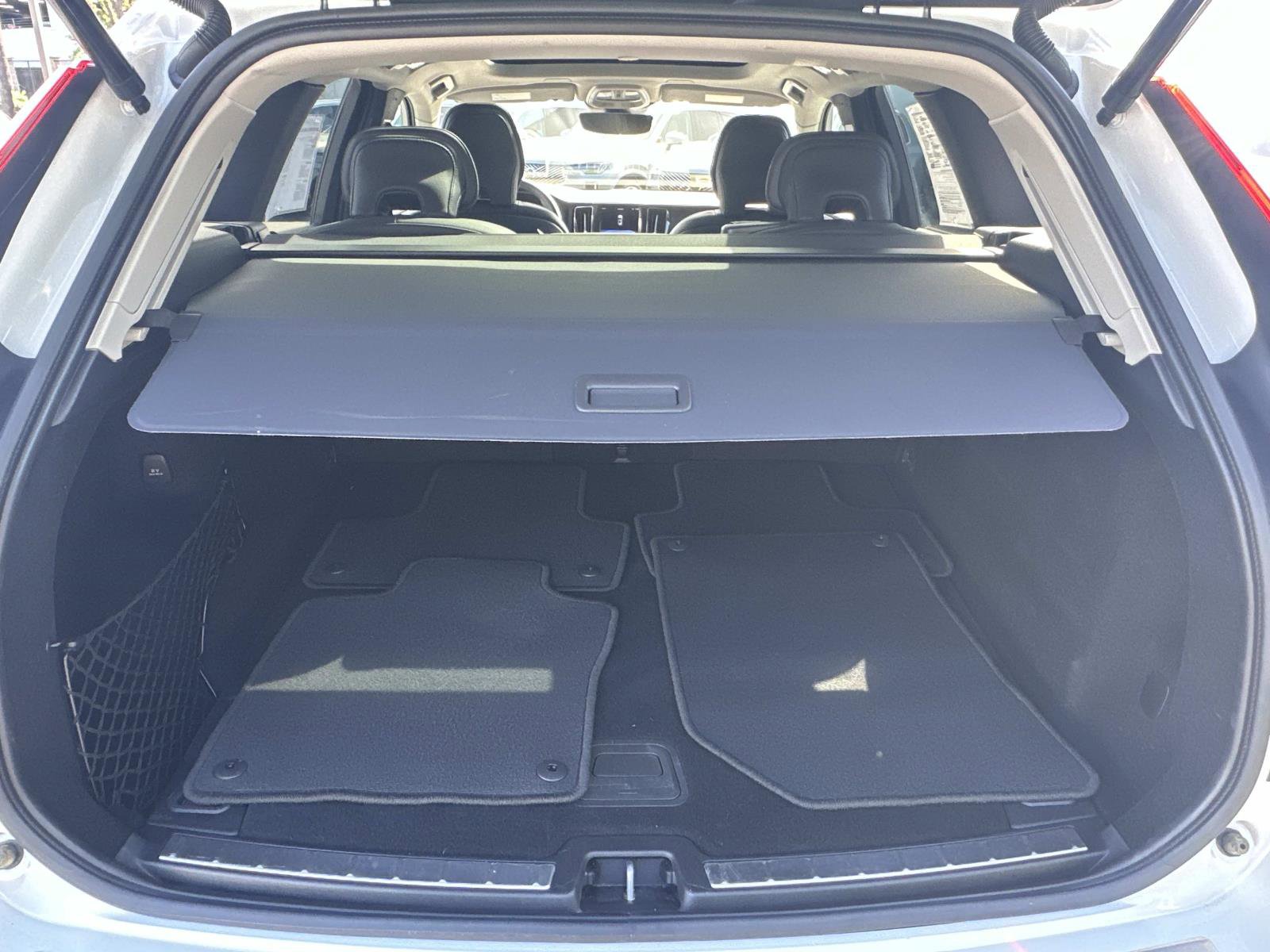 Certified 2023 Volvo XC60 B5 Ultimate image 23