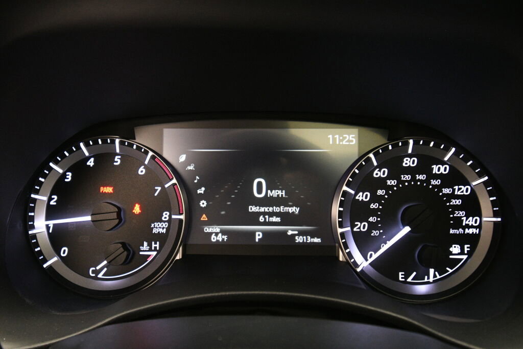 Certified 2023 Toyota Highlander XLE image 13