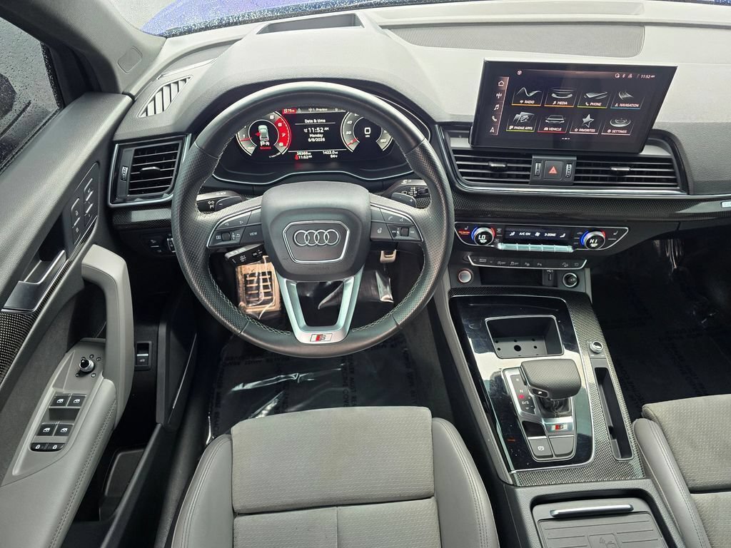 Used 2023 Audi SQ5 Prestige AWD/4WD image 2