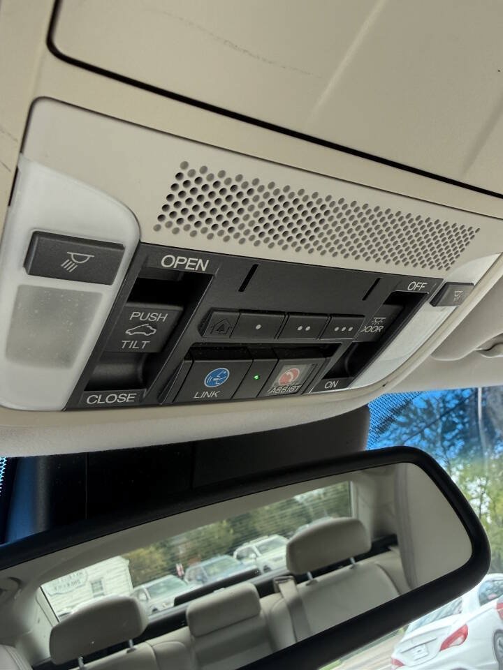 Used 2014 Acura RLX w/ Technology Package FWD image 29