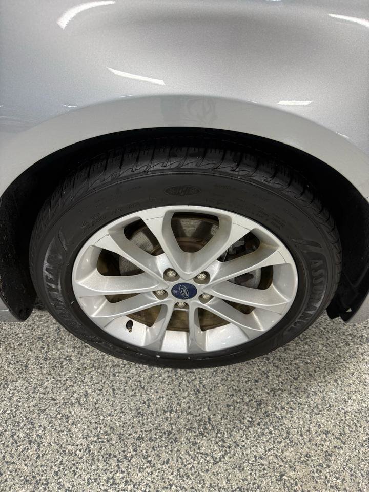 Used 2020 Ford Fusion SE image 23