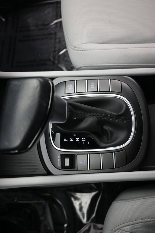 Used 2025 Hyundai Kona SEL image 32