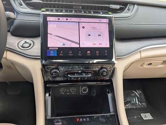 New 2025 Jeep Grand Cherokee L Limited w/ Black Appearance Package image 14