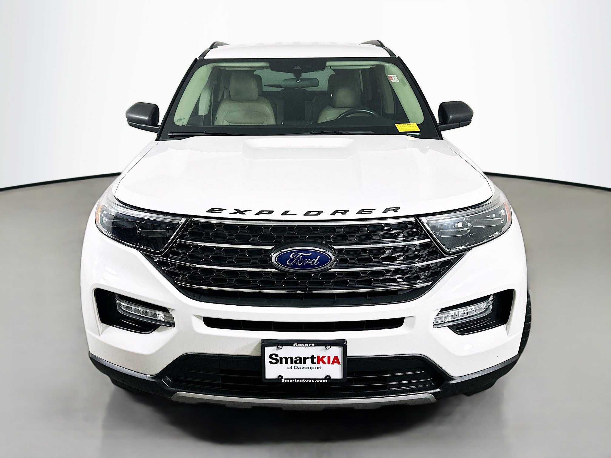 Used 2023 Ford Explorer XLT w/ Equipment Group 202A AWD/4WD image 2