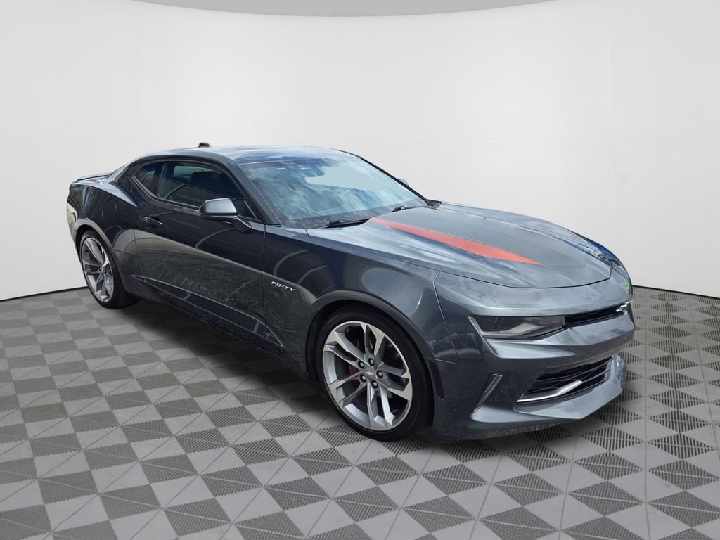 Used 2017 Chevrolet Camaro LT RWD image 4