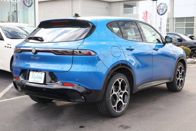 New 2025 Alfa Romeo Tonale w/ Premium Package AWD/4WD image 5