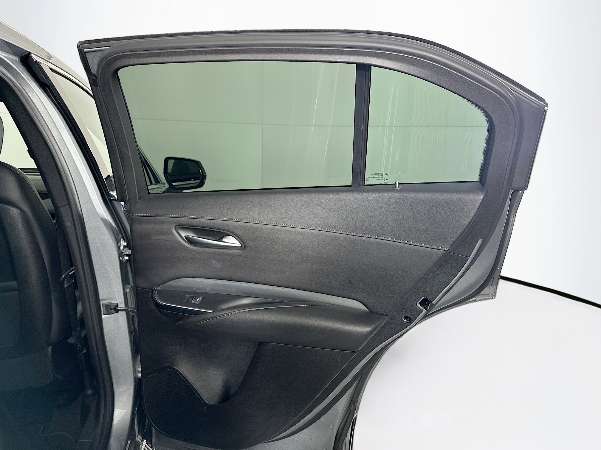 Used 2024 Cadillac XT4 Premium Luxury image 29