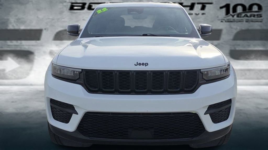 Used 2022 Jeep Grand Cherokee Altitude image 8