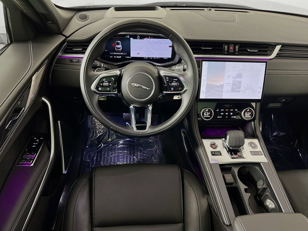 Certified 2025 Jaguar F-PACE R-Dynamic S AWD/4WD image 24