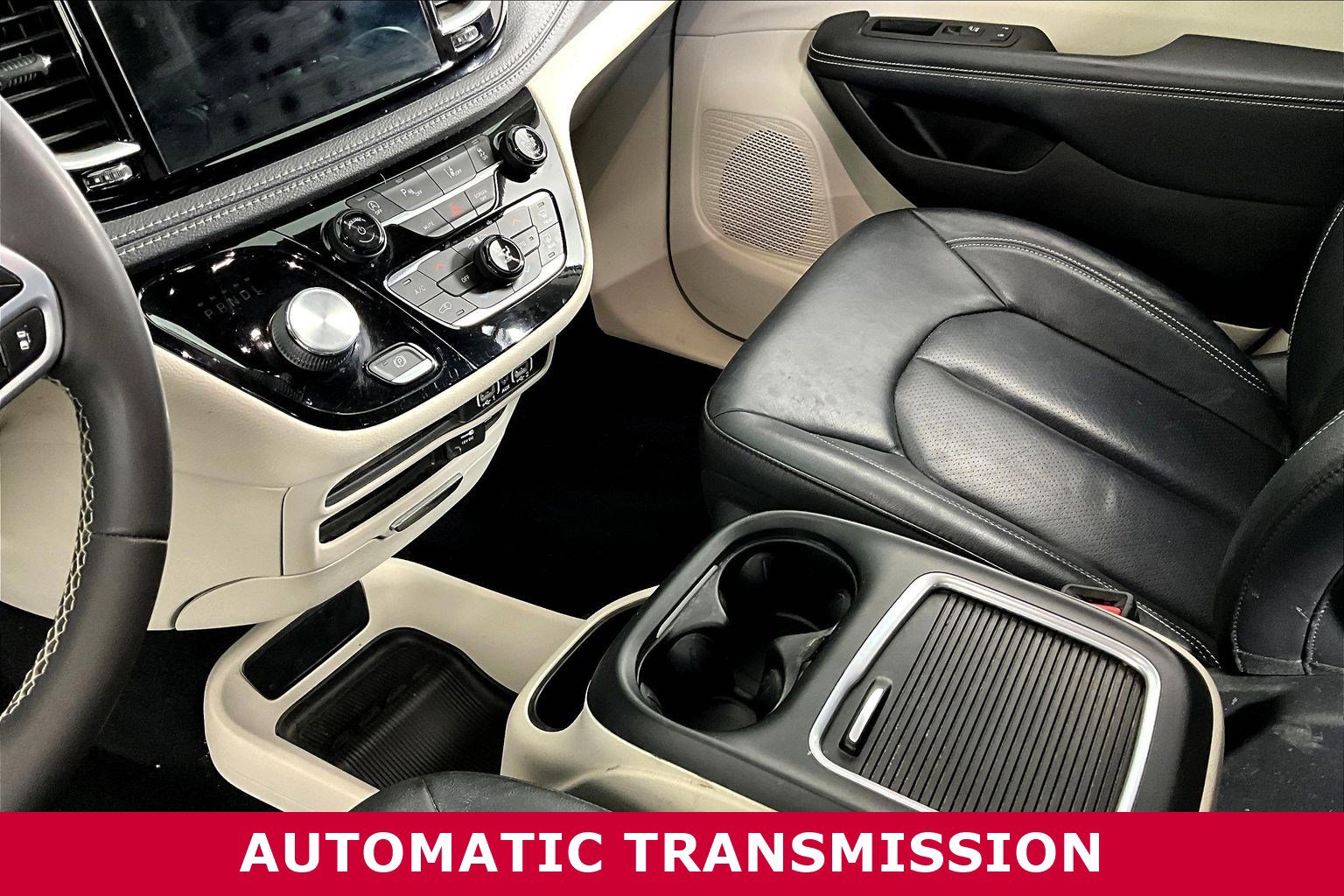 Used 2022 Chrysler Pacifica Touring-L FWD image 17