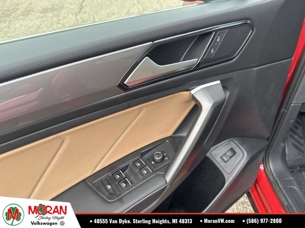 Certified 2024 Volkswagen Tiguan SE AWD/4WD image 17