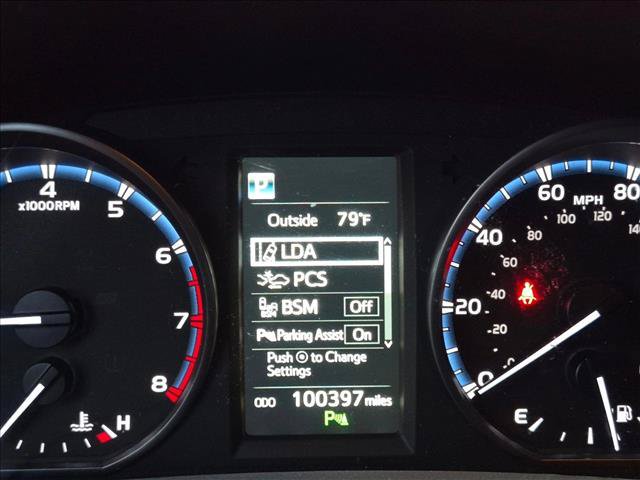Used 2017 Toyota RAV4 XLE FWD image 14