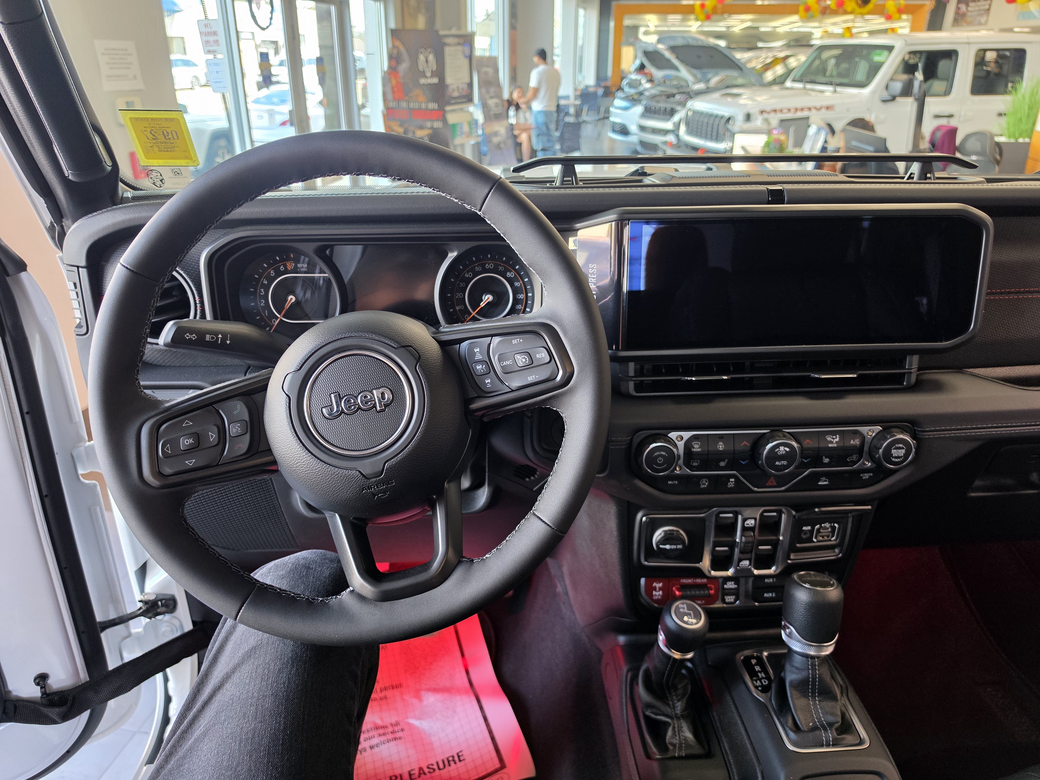 New 2026 Jeep Gladiator Rubicon w/ Technology Group AWD/4WD image 12