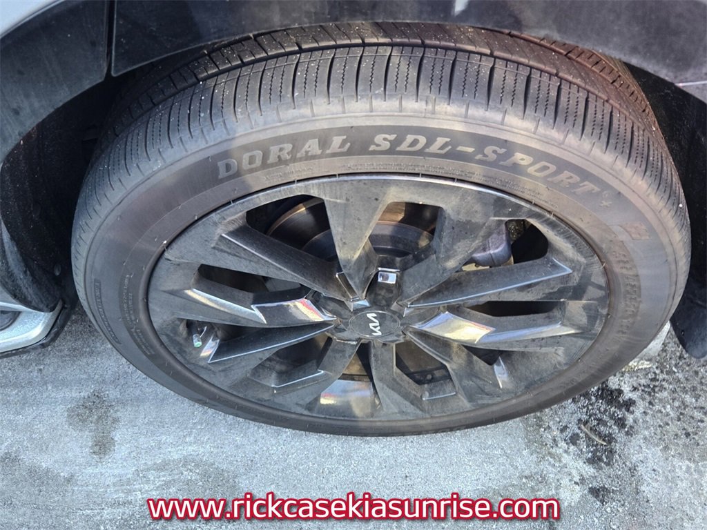 Used 2022 Kia Sorento SX image 11