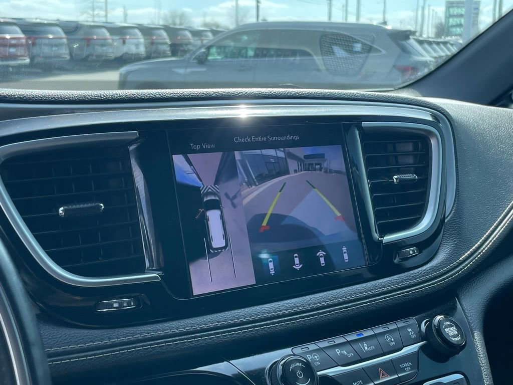 Used 2018 Chrysler Pacifica Limited w/ Advanced Safetytec Group image 16