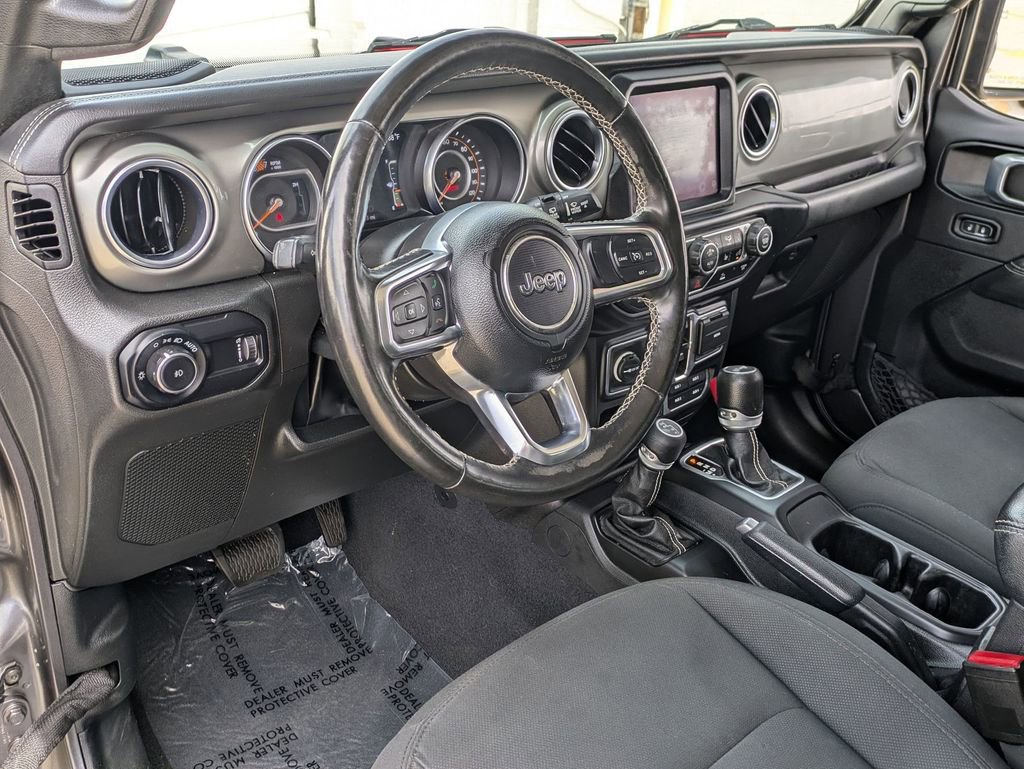 Used 2023 Jeep Wrangler Sahara w/ Cold Weather Group image 14