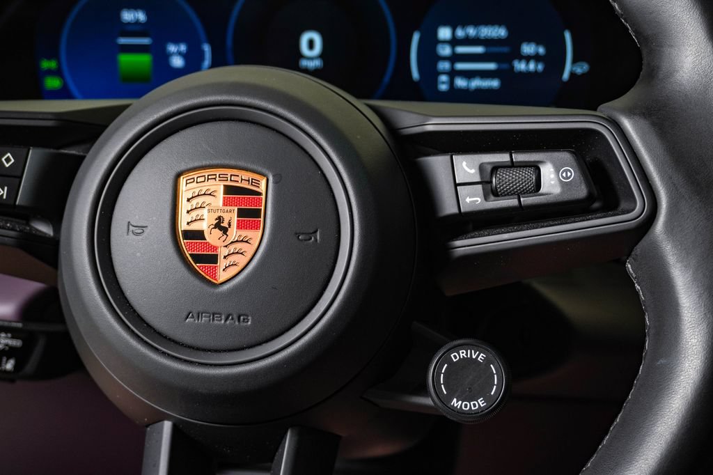 Certified 2025 Porsche Macan 4 Electric AWD/4WD image 19