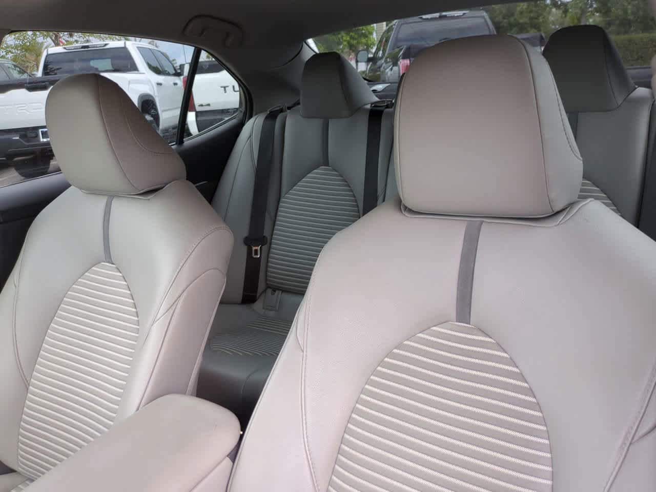 Certified 2018 Toyota Camry SE FWD image 8