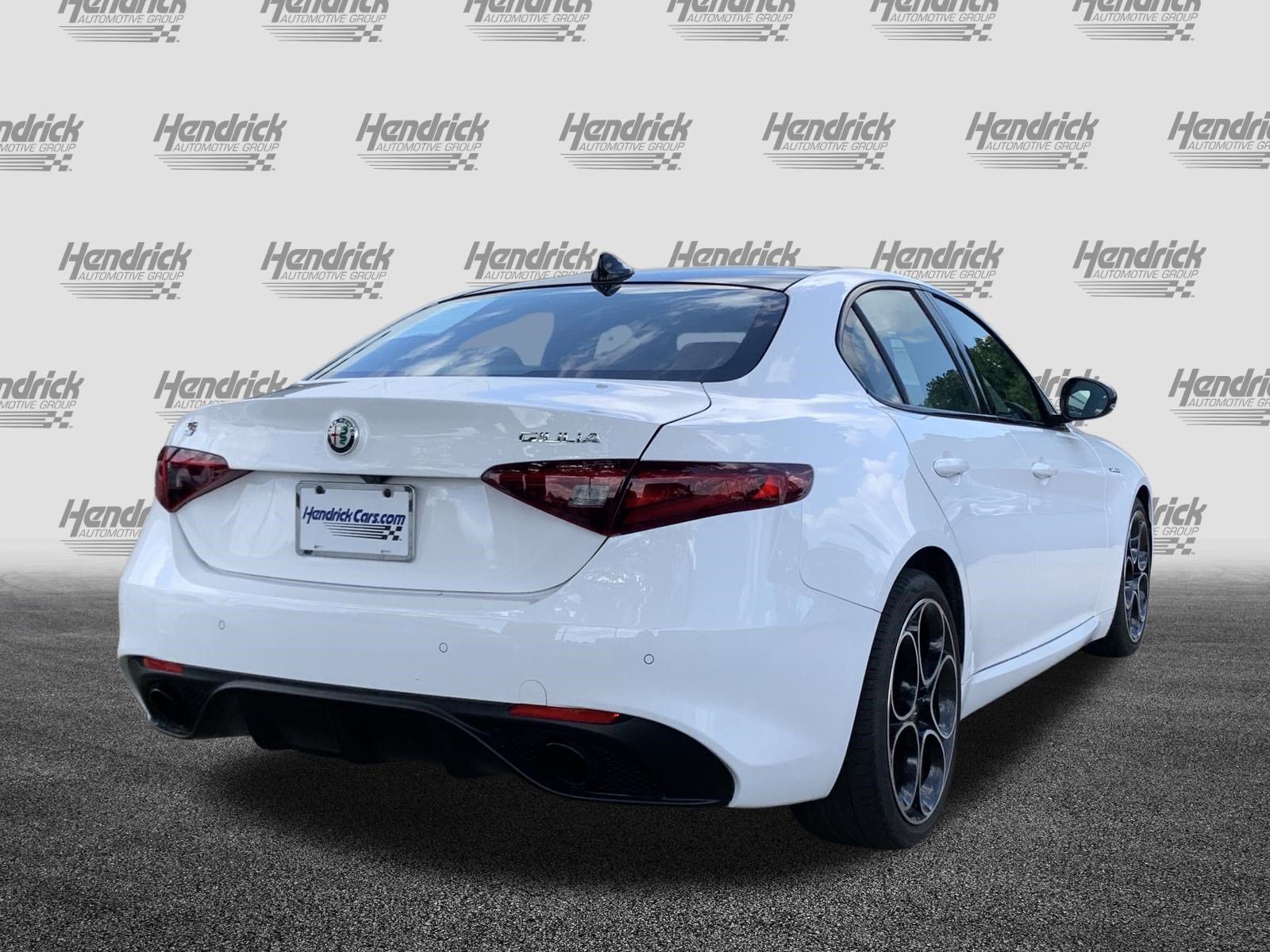 Used 2022 Alfa Romeo Giulia Veloce RWD image 10