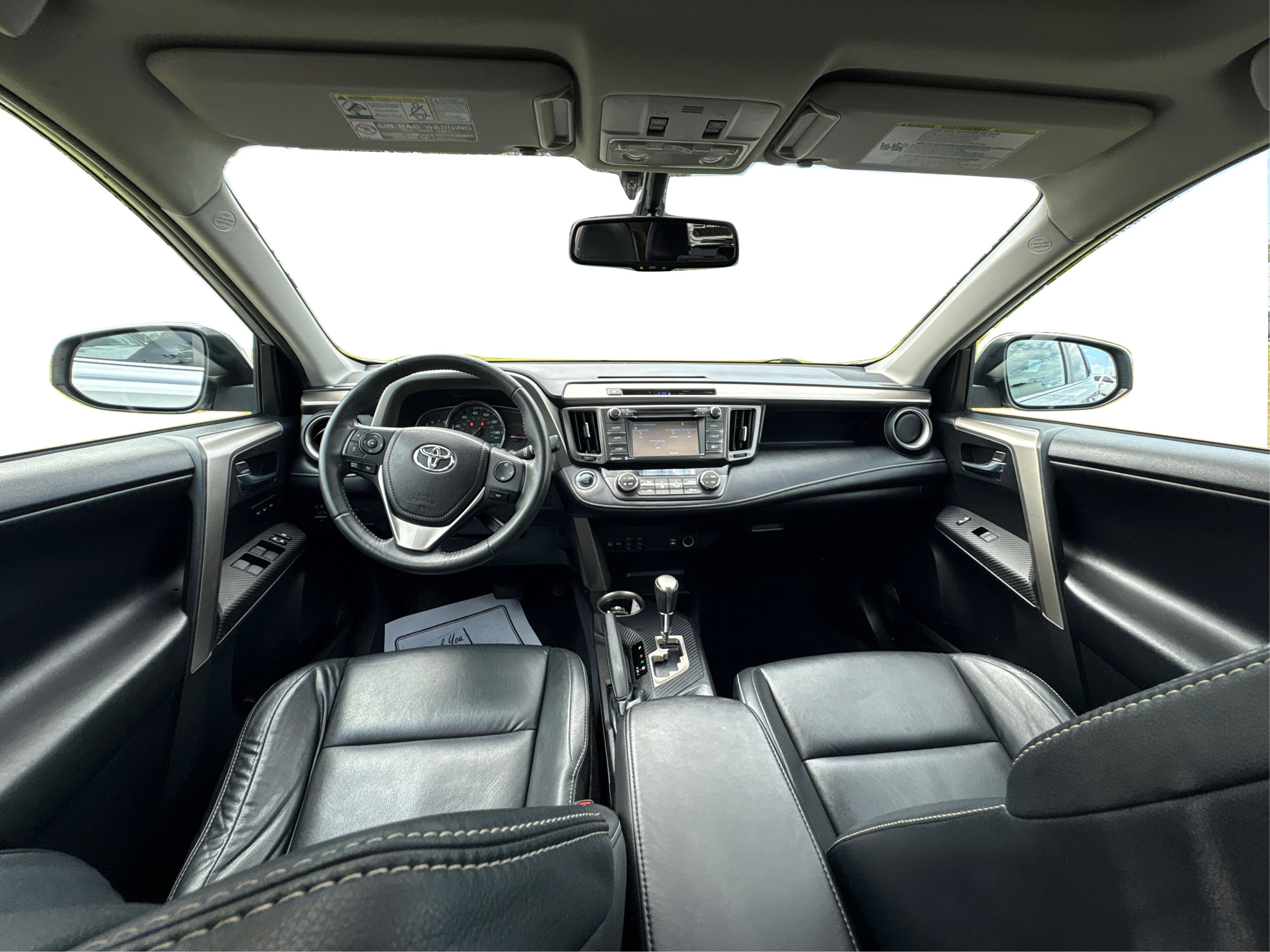 Used 2015 Toyota RAV4 Limited image 23