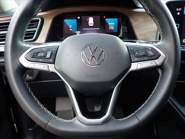 Used 2024 Volkswagen Atlas SE AWD/4WD image 12