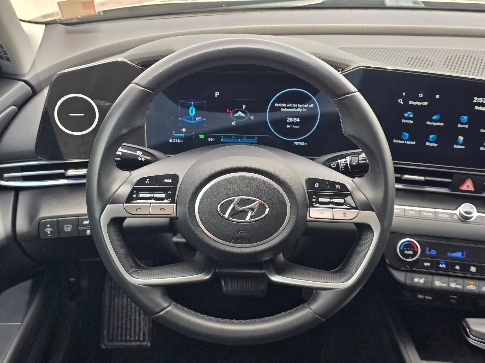 Used 2023 Hyundai Elantra Limited FWD image 13