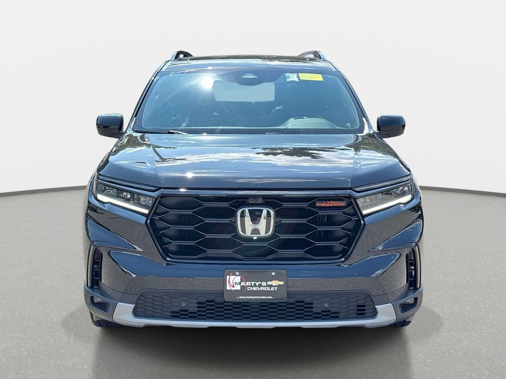 Used 2025 Honda Pilot TrailSport image 9