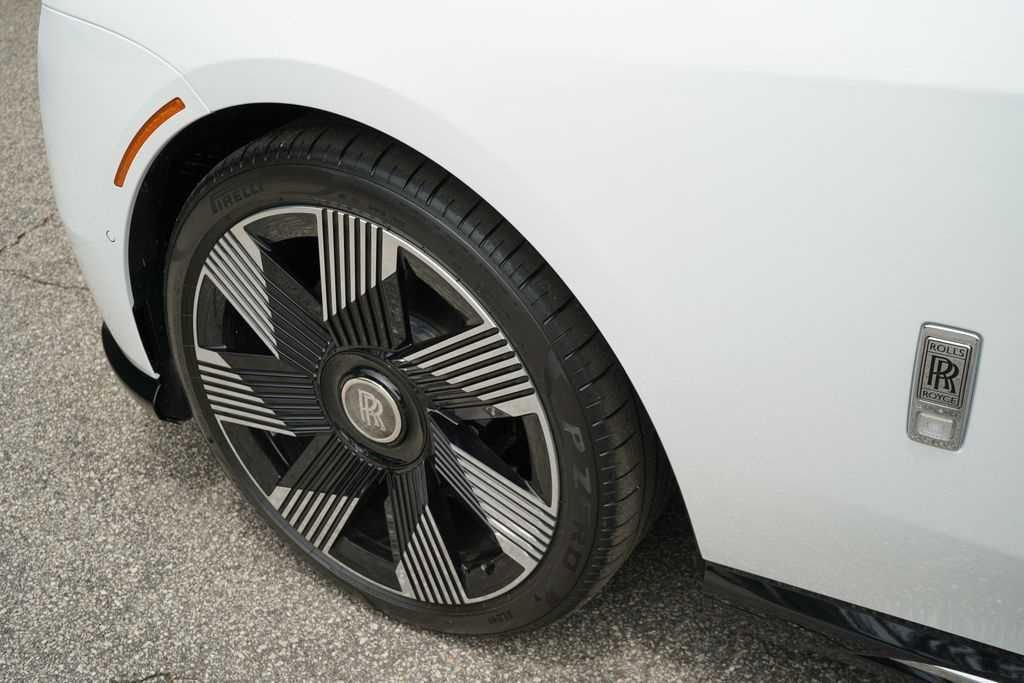 New 2024 Rolls-Royce Spectre w/ Spectre Launch Package image 25