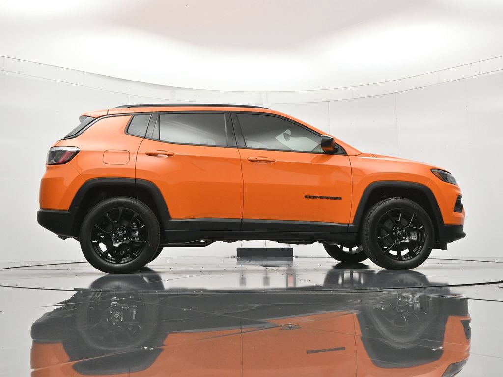 New 2026 Jeep Compass Latitude AWD/4WD image 39
