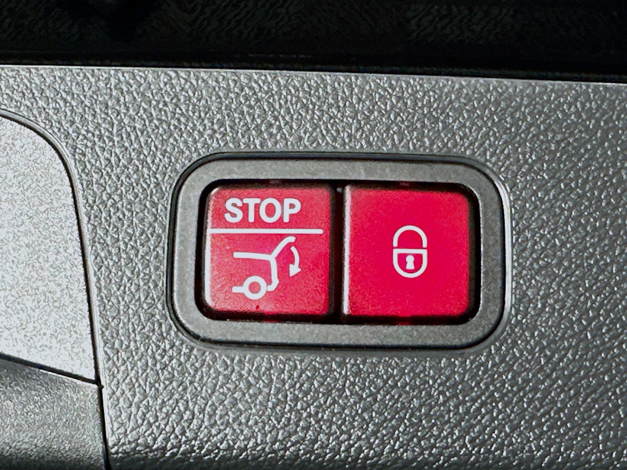 Used 2022 Mercedes-Benz GLC 300 image 30