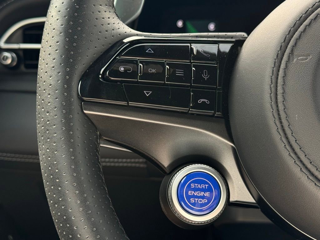 Certified 2024 Maserati Grecale GT image 36