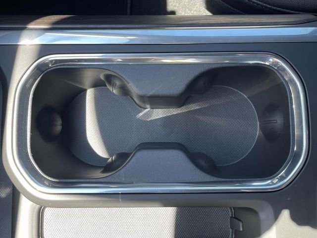 New 2026 GMC Sierra 1500 SLT w/ SLT Convenience Package image 18