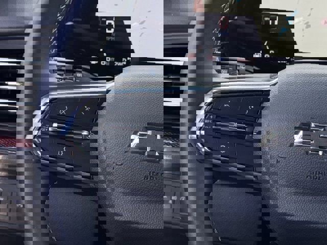 Used 2025 Chevrolet Traverse Z71 w/ Driver Confidence Package image 14