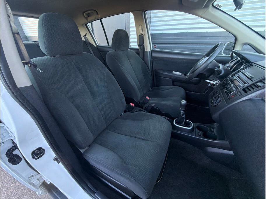 Used 2011 Nissan Versa 1.8 S w/ PWR Plus Pkg FWD image 4