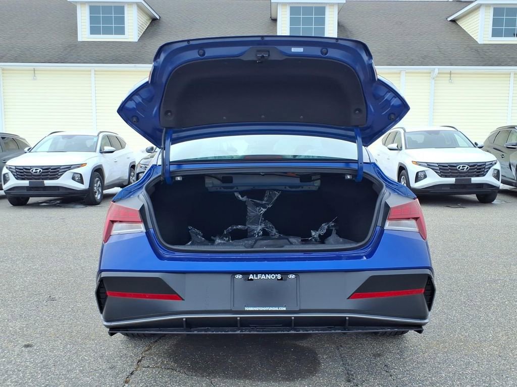 New 2026 Hyundai Elantra SEL Sport image 8