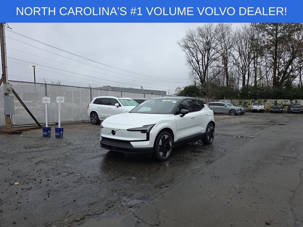 New 2025 Volvo EX30 Plus w/ Protection Package Premier